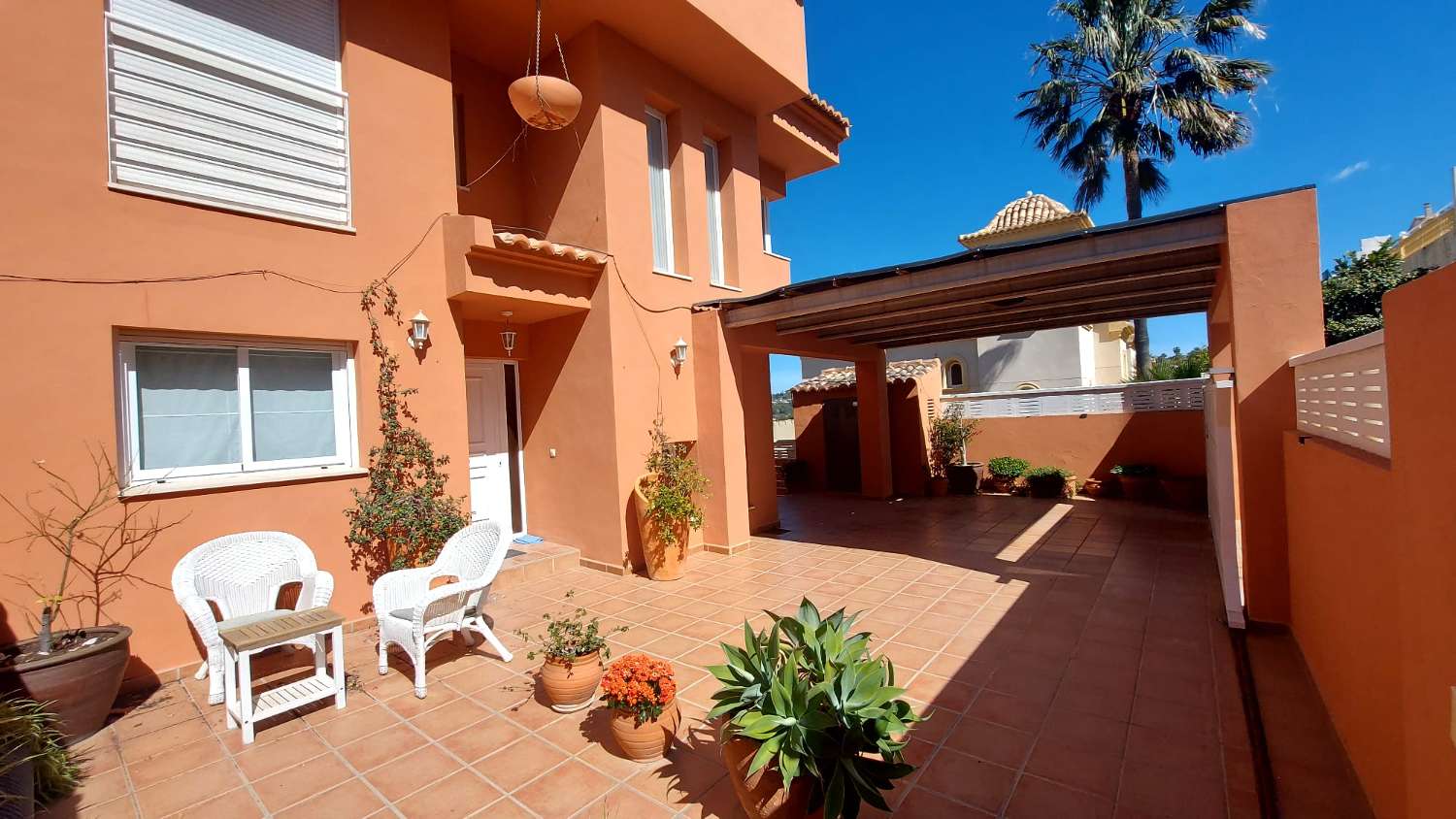 1444C - Villa pareada con piscina privada 