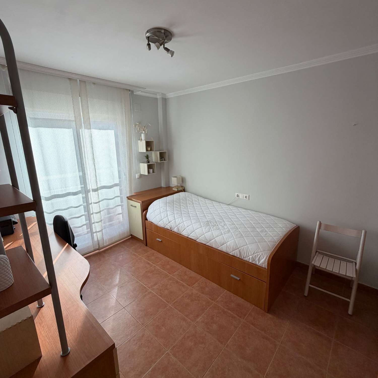 Villa pareada con piscina privada 