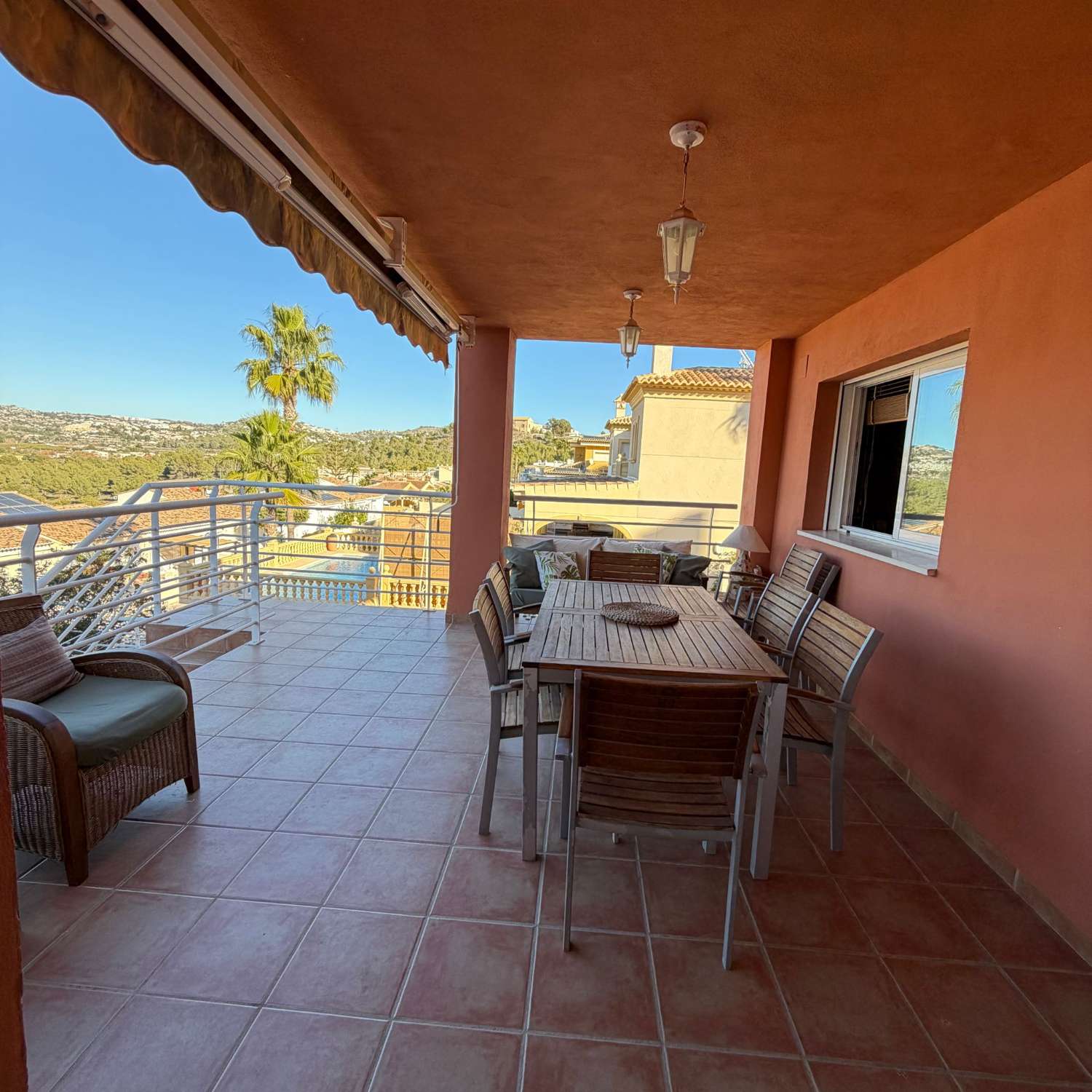 Villa pareada con piscina privada 
