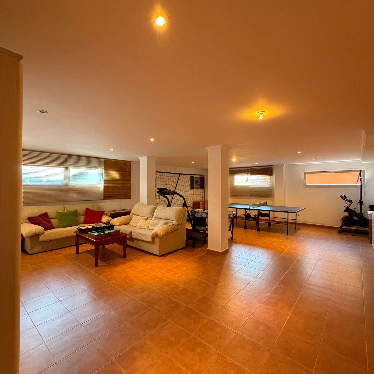 Villa pareada con piscina privada 