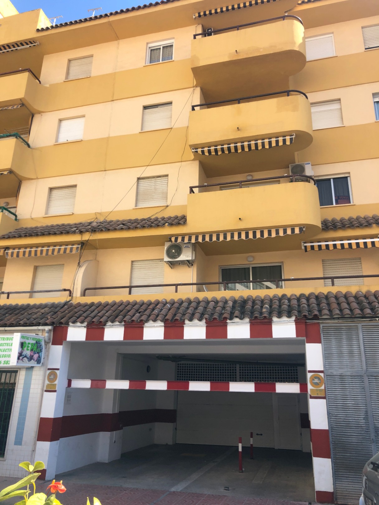 Parkplatz mit Abstellraum in Calpe